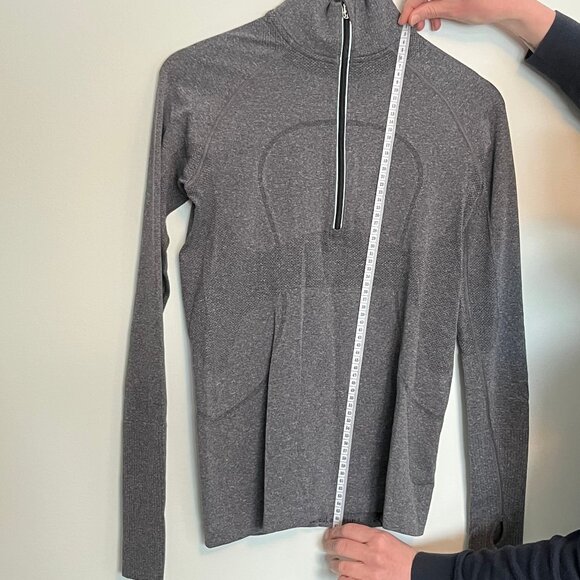 lululemon. Swiftly Tech 1/2 Zip. Long Sleeve Top. Grey Color. Size 8. Womens. - Picture 11 of 11